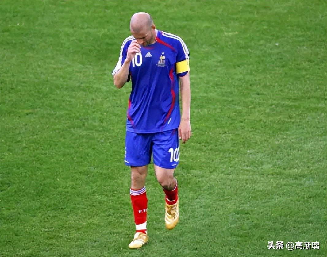 艺术足球齐达内,足球大师齐达内价格