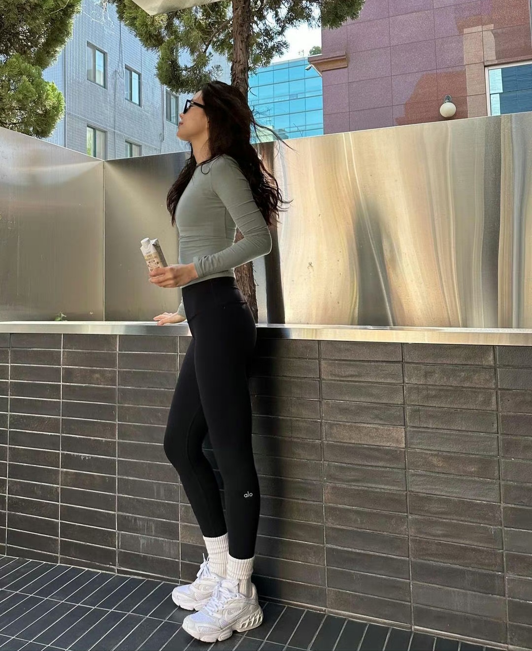 孙娜恩穿吊带裙,孙娜恩粉红色裙子