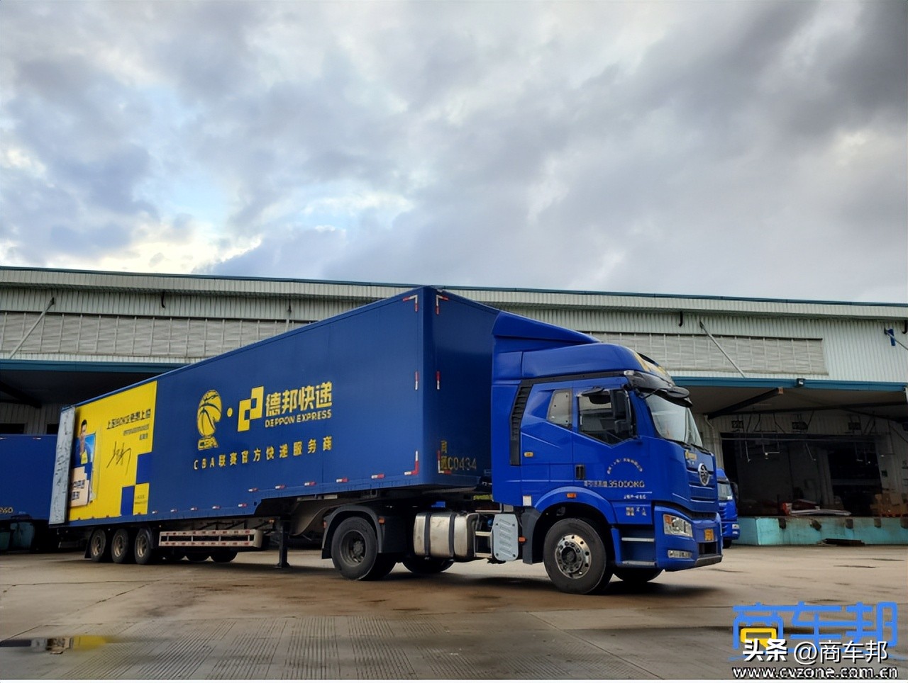 j6p价值版牵引车,j6p460走国道油耗多少