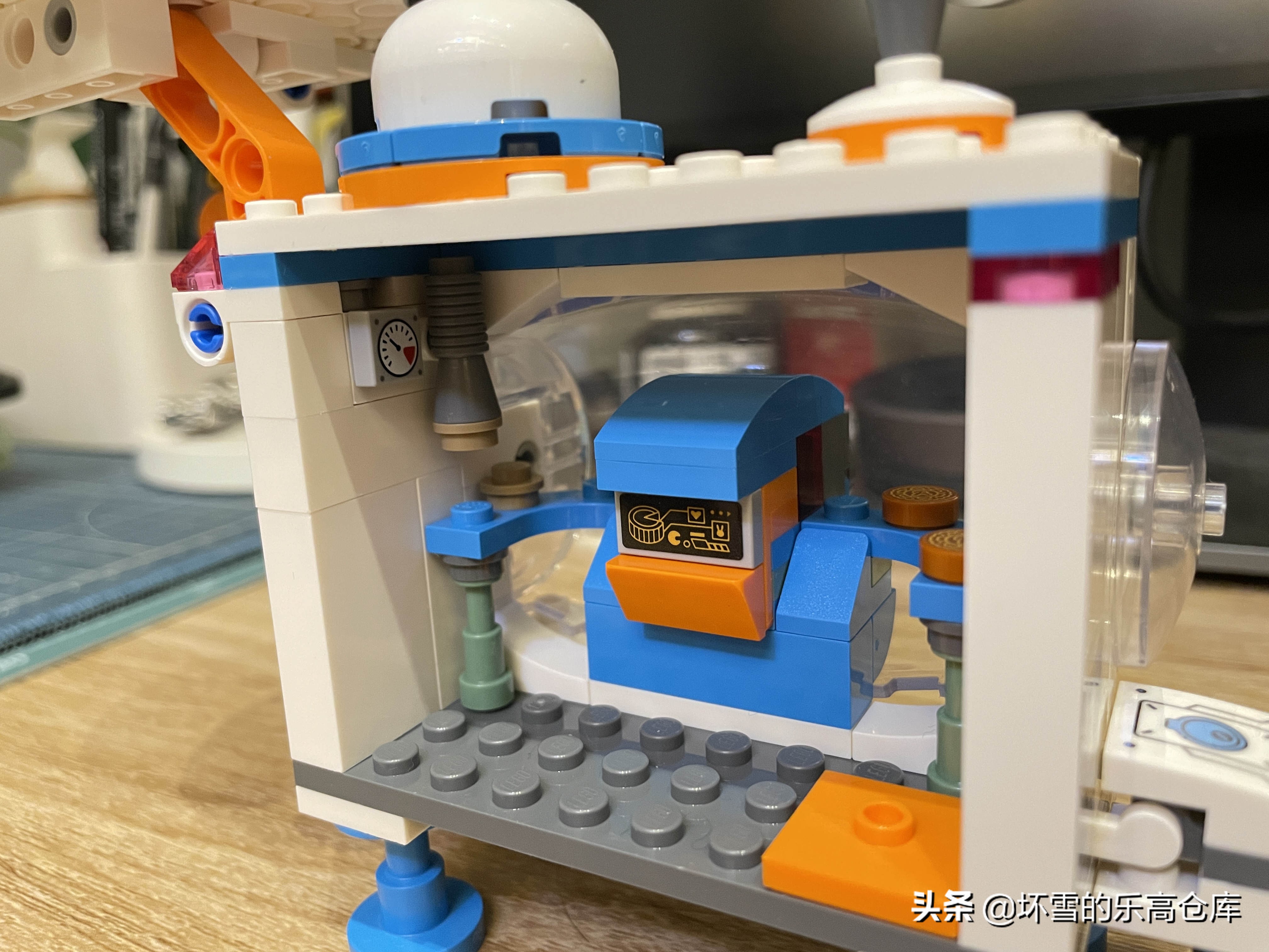 美女主播直播带货惹风波：乐高80032嫦娥的月饼工厂评测