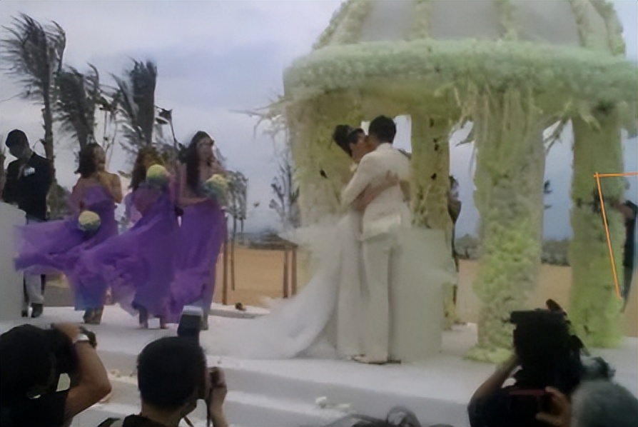 汪小菲和大s的婚礼,汪小菲大s海边婚纱照片