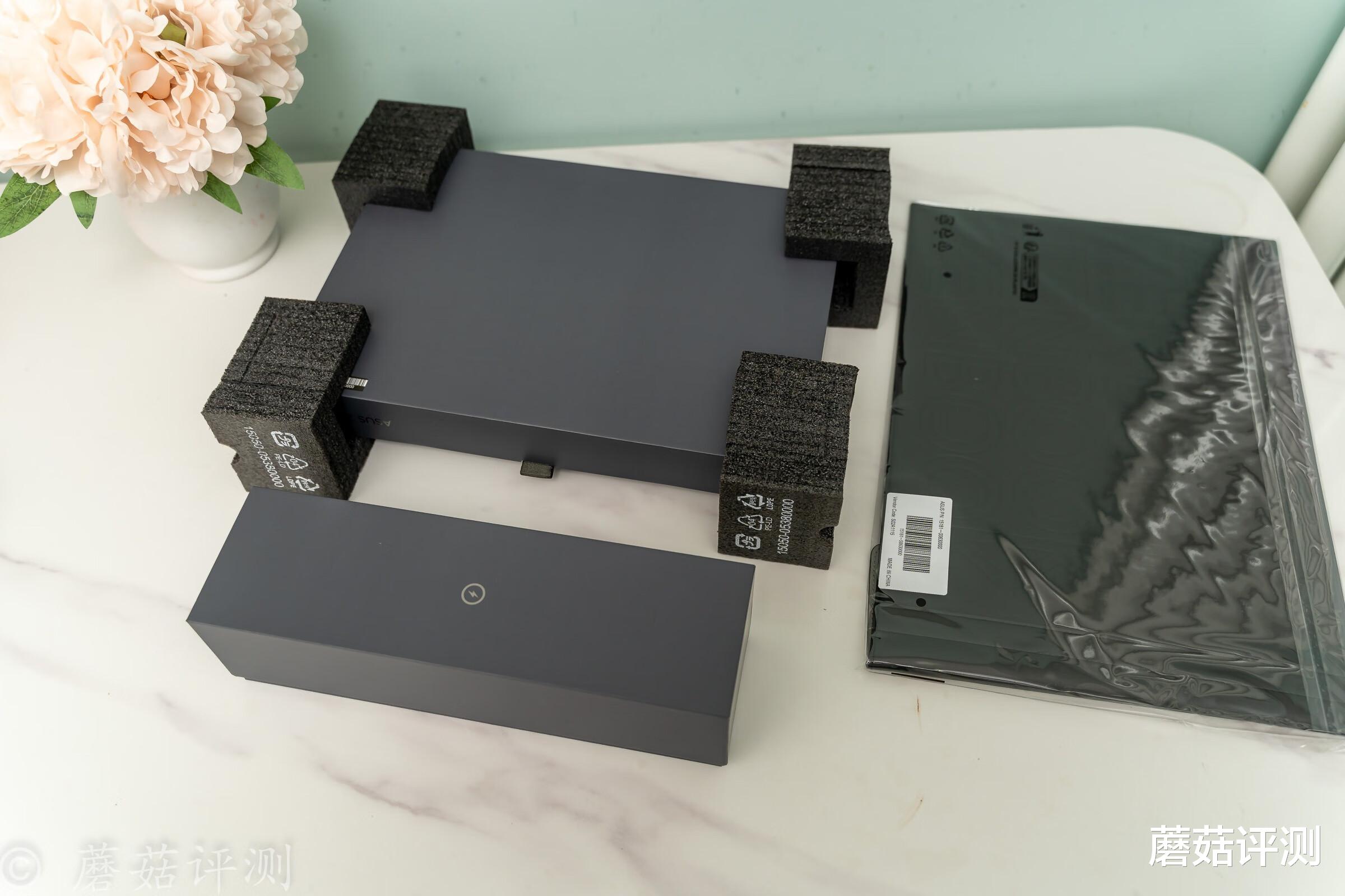 华硕灵耀x双屏pro2022是游戏本吗,华硕灵耀x4k双屏pro2022笔记本