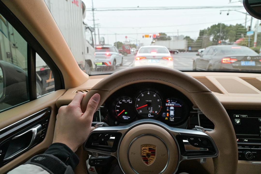 macans保时捷2023款顶配,macans保时捷新款