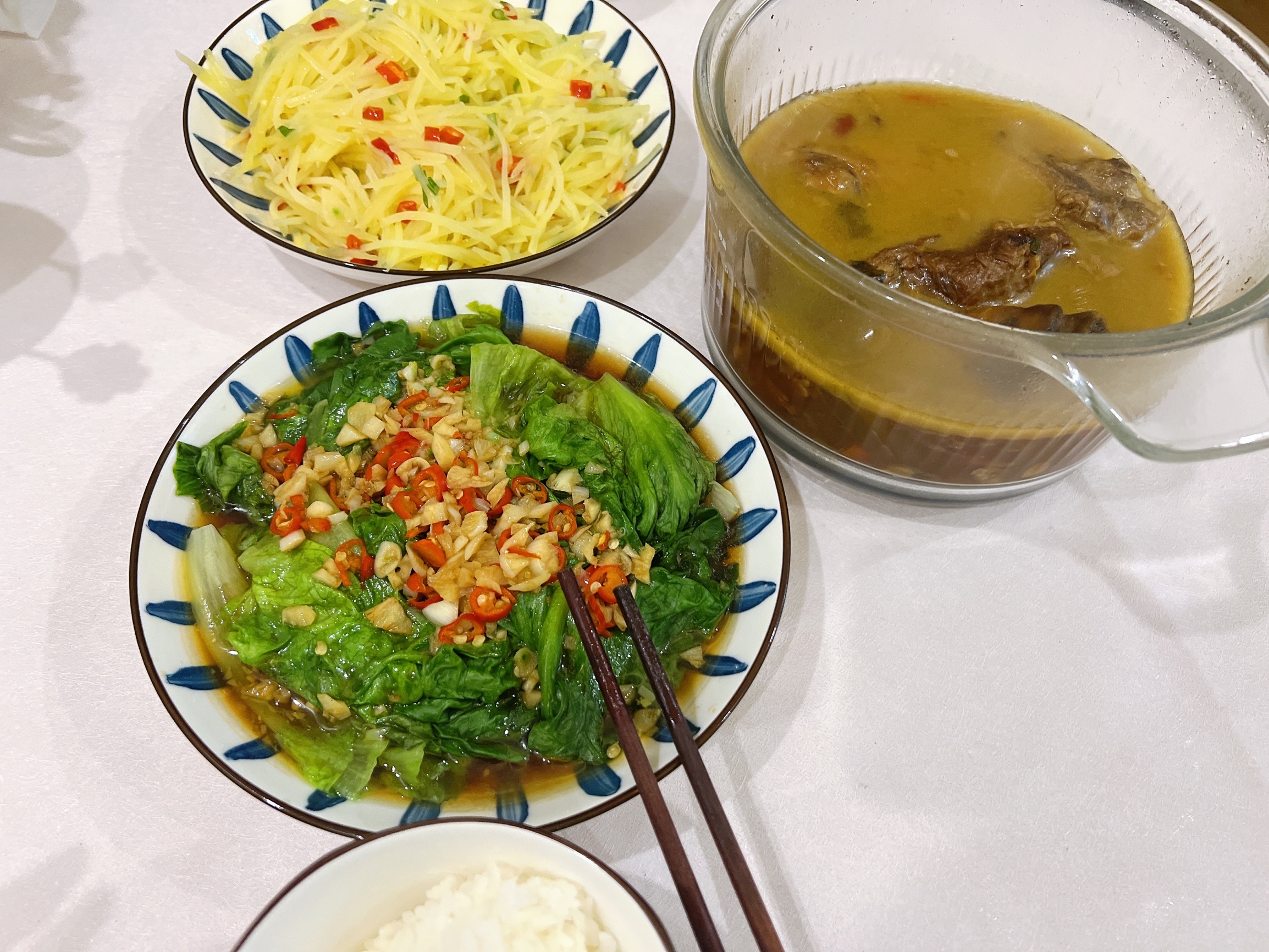 家庭小厨房用什么锅好,买一个厨房用的锅子