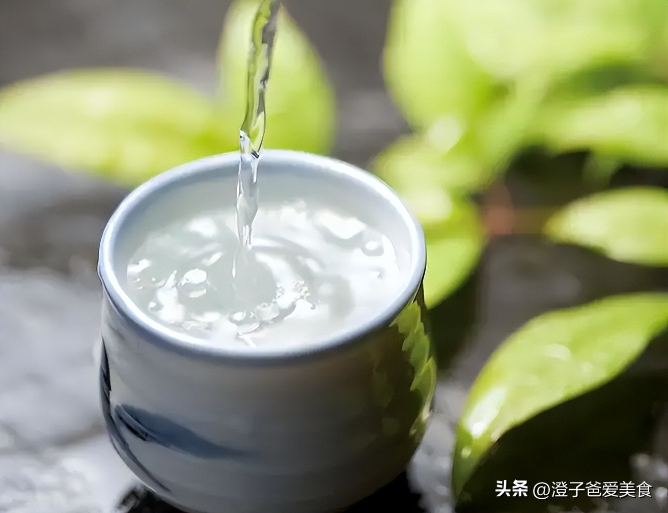 汾酒53度黄盖好还是红盖值得收藏,白玻汾酒黄盖和红盖的区别