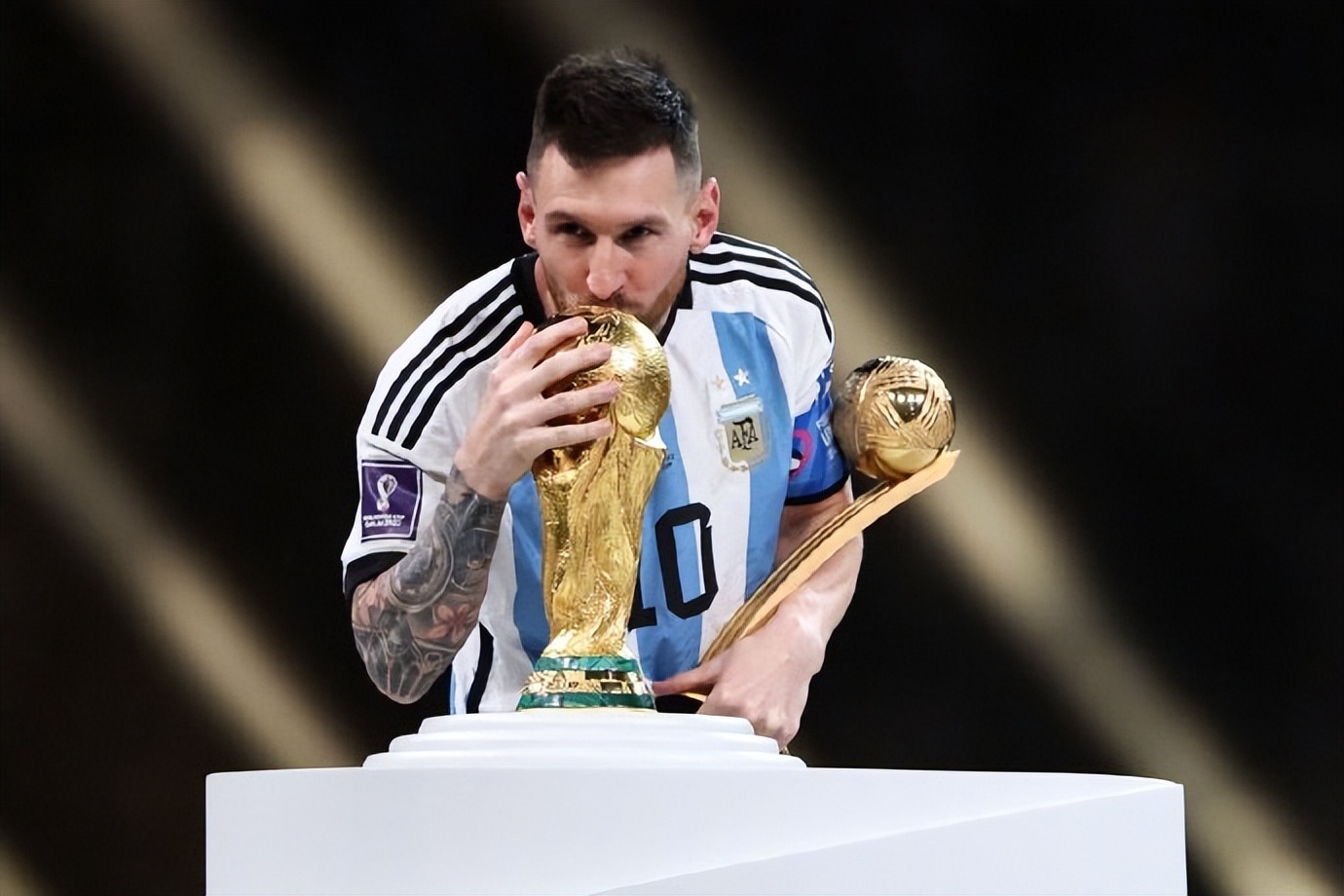 世界杯最肮脏的比赛,足球史上最无耻球队黑哨