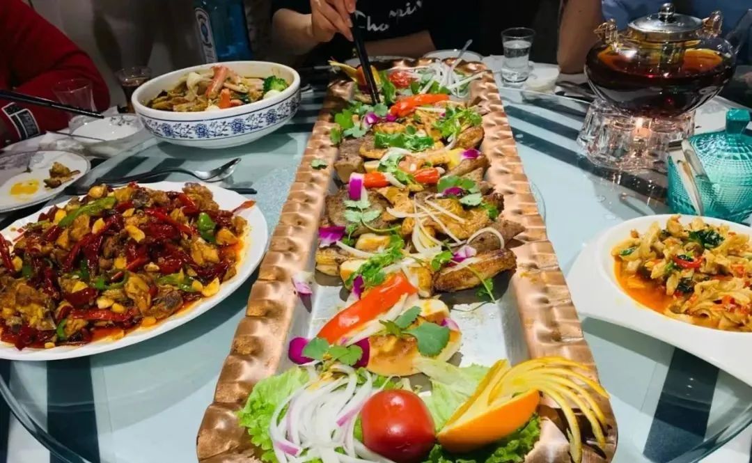 真羡慕那些住在大城市的人,真羡慕住在景区的人