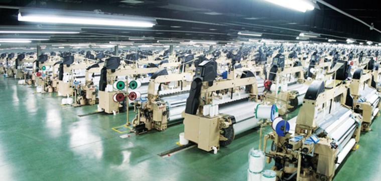 江苏穷小子，13岁工地搬砖白手起家，如今身家1400亿，成江苏首富