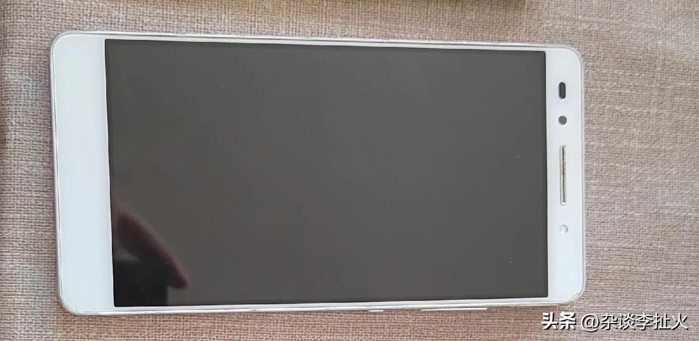 换手机了以前的微信数据没了,以前的手机烂了登不上微信怎么办