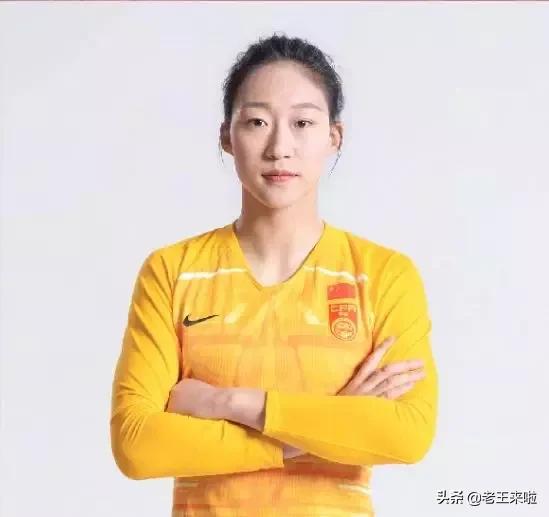 铿锵玫瑰！徐州90后“姊妹花”入选中国女足