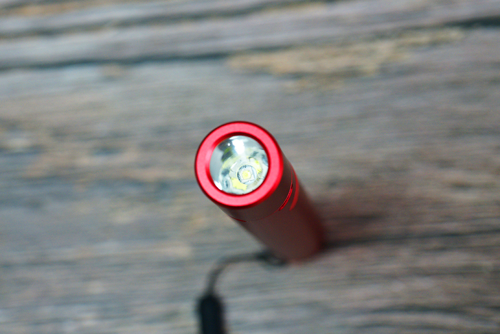 纳拓雷电电弧防身手电筒拆解,纳拓电弧防身手电电压多少