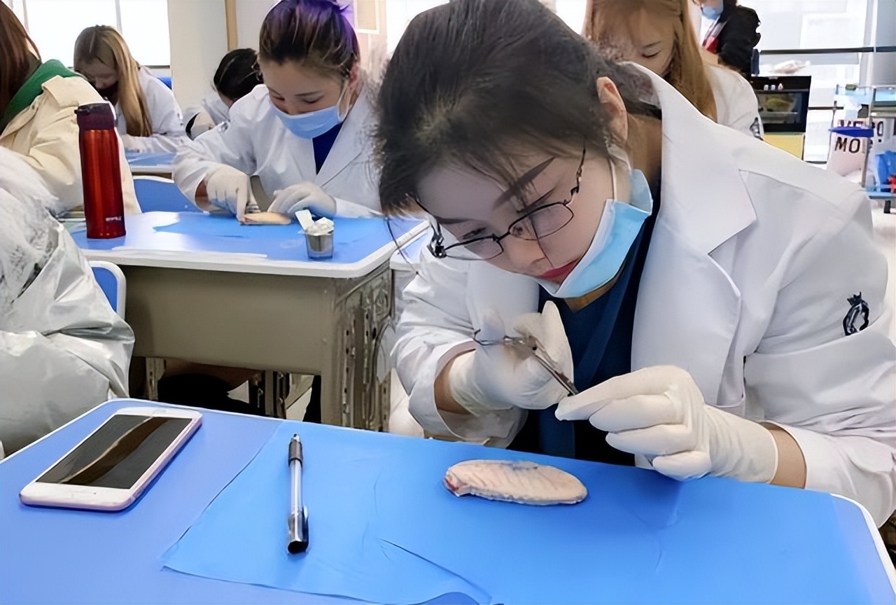 生化环材四年后能成为热门专业吗,生化环材专业真的不好就业吗