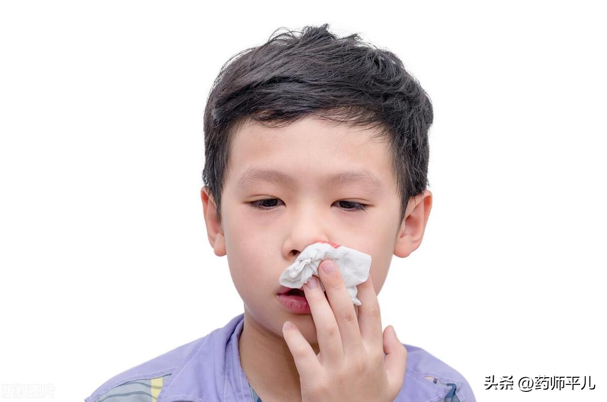 孩子发烧为什么会出鼻血,孩子出鼻血吃什么食物好