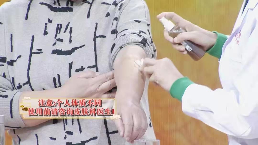 手部脱皮是因为缺少什么,手部脱皮缺少维生素什么