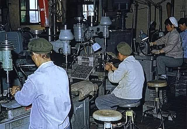 湖北夫妇遗弃残疾女婴后续,湖北弃婴博士亲生父母家庭状况