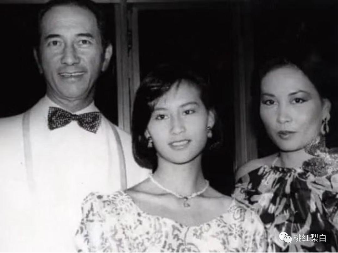 赌王二房蓝琼缨生了几个孩子,赌王二太蓝琼缨几岁生孩子