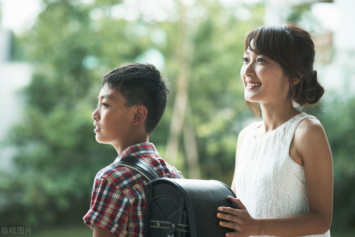陪读妈妈做早餐面条,炸酱面走读生的早餐