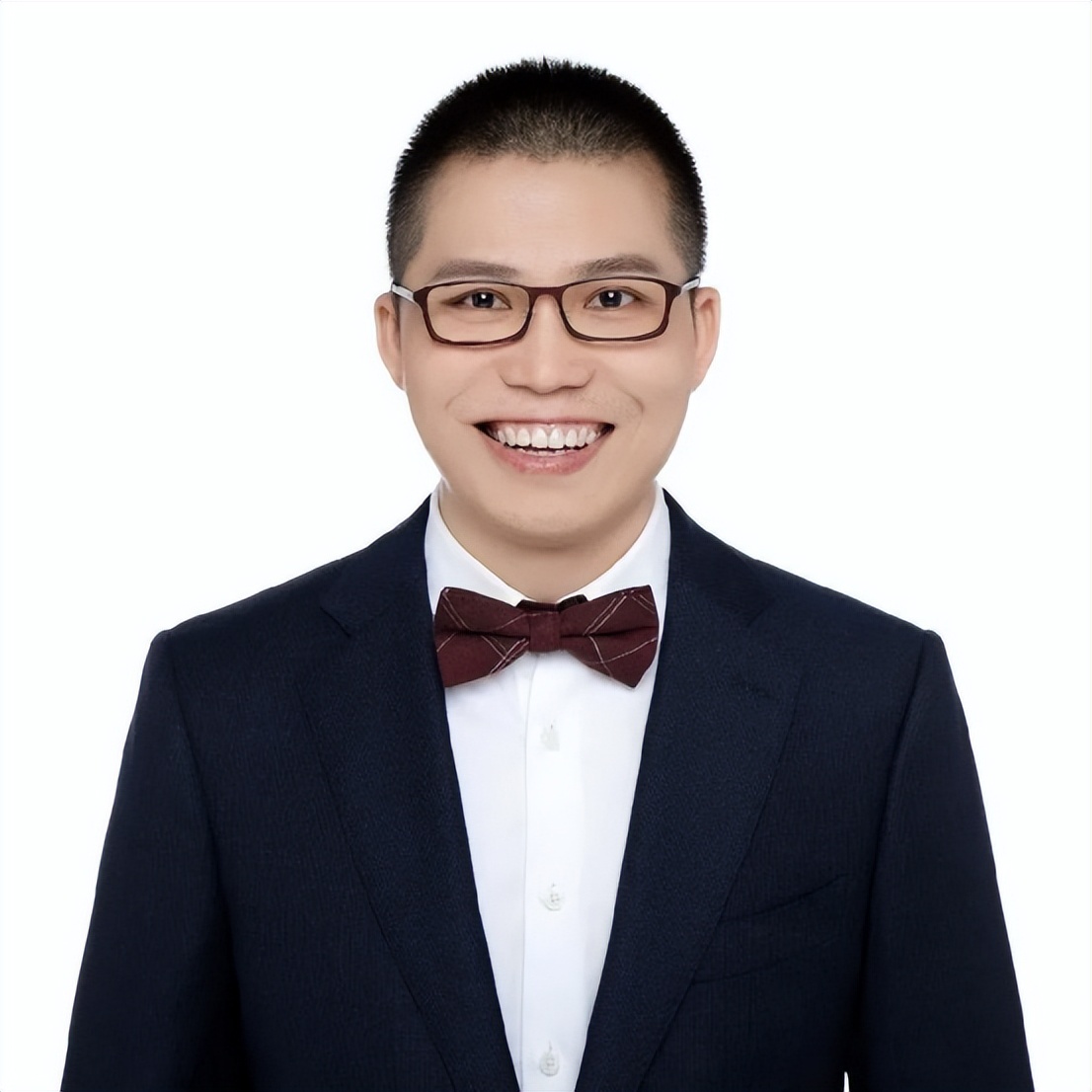 陈国成：鹰钩鼻好看吗？为什么有人奸险阴沉，有人却貌美帅气