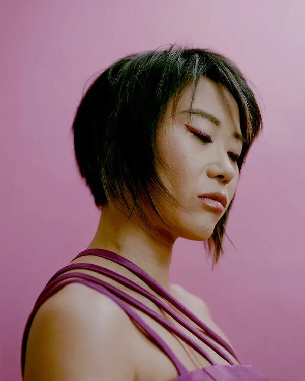 中国钢琴女魔王穿短裙演奏被嘲不雅？！霸气回怼：我只是在做自己