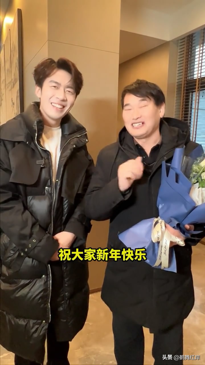 董先生和大衣哥直播间多少人,大衣哥临颍演出直播