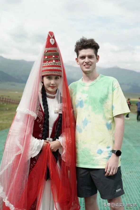 我，英国人，与中国女友相爱，每月上缴工资，想当个中国好女婿