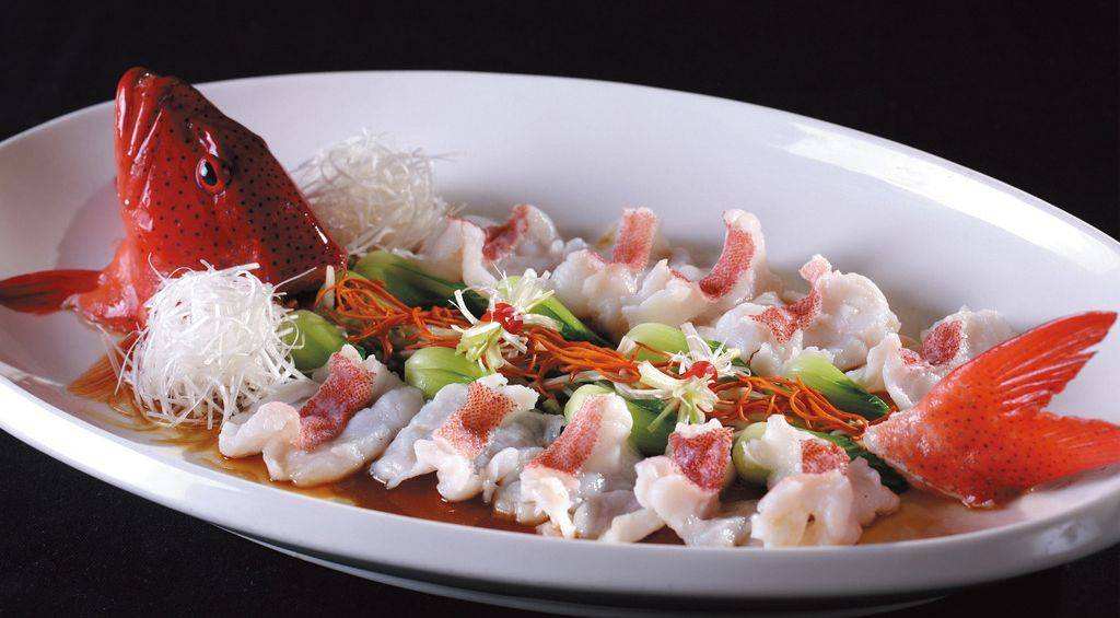 香港人吃的是粤菜还是港菜,香港菜什么风味