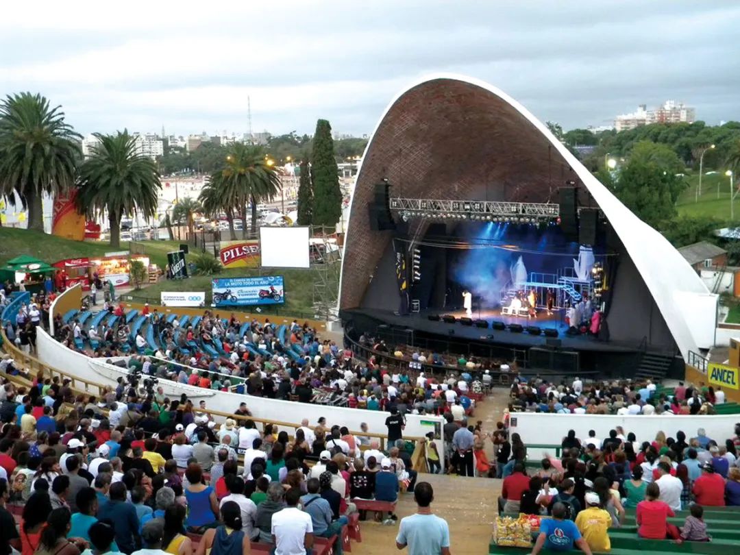 蒙得维的亚,蒙得维的亚vs佩纳罗尔