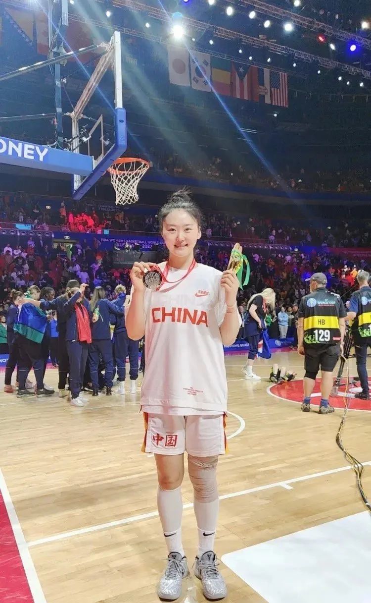 武桐桐决赛受伤,总决赛武桐桐受伤