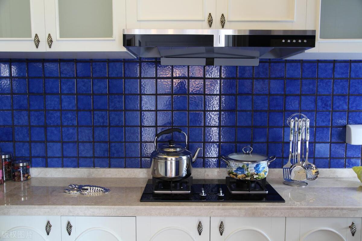 换了一个燃气灶花了1600元贵吗,换了几个煤气灶火还是很小