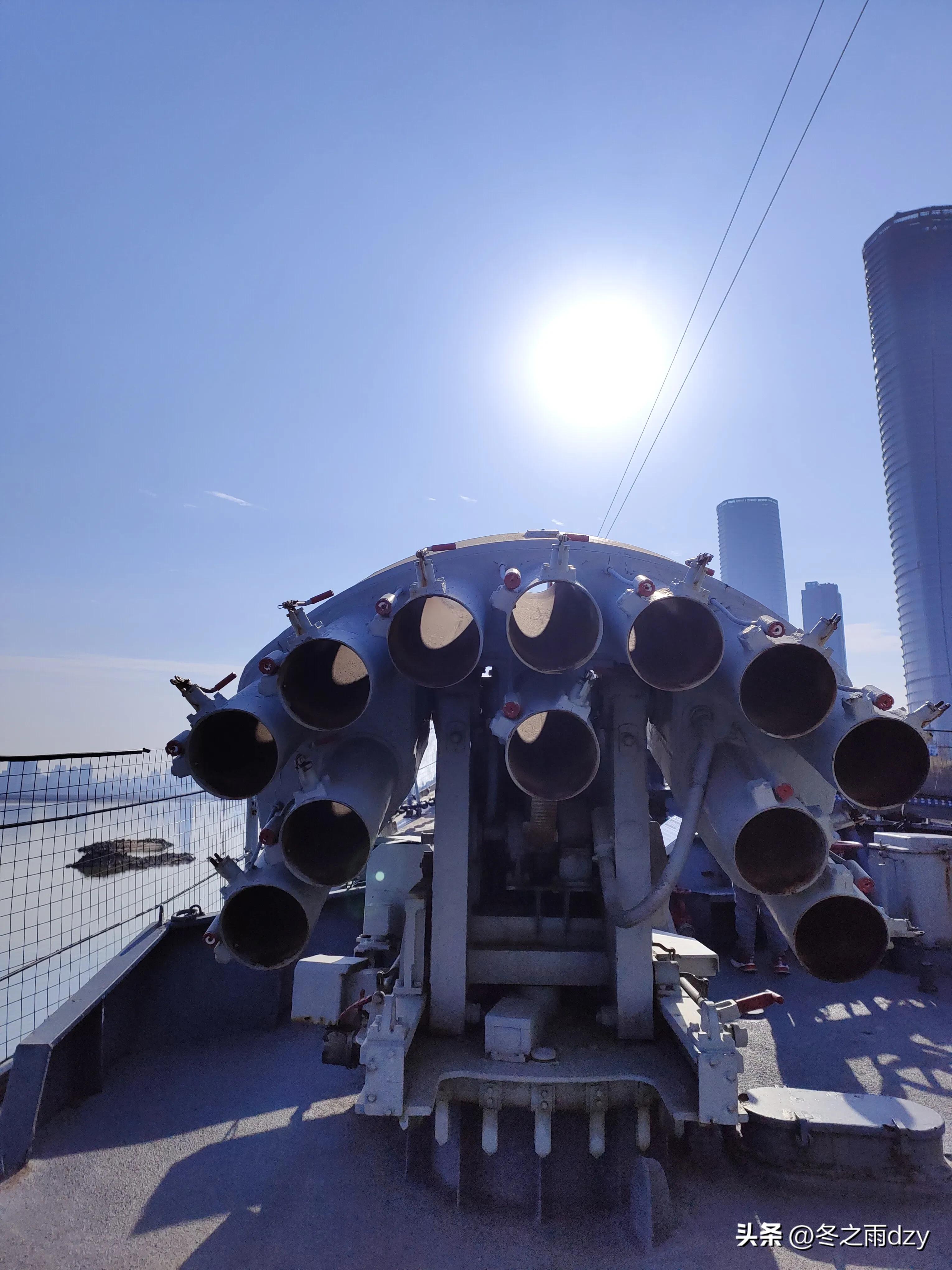 南昌舰主题园凤凰洲湿地公园,凤凰洲建军广场