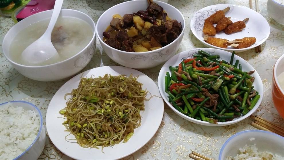 喝普洱茶等于自杀？一克普洱熟茶含五亿霉菌，普洱茶到底能不能喝