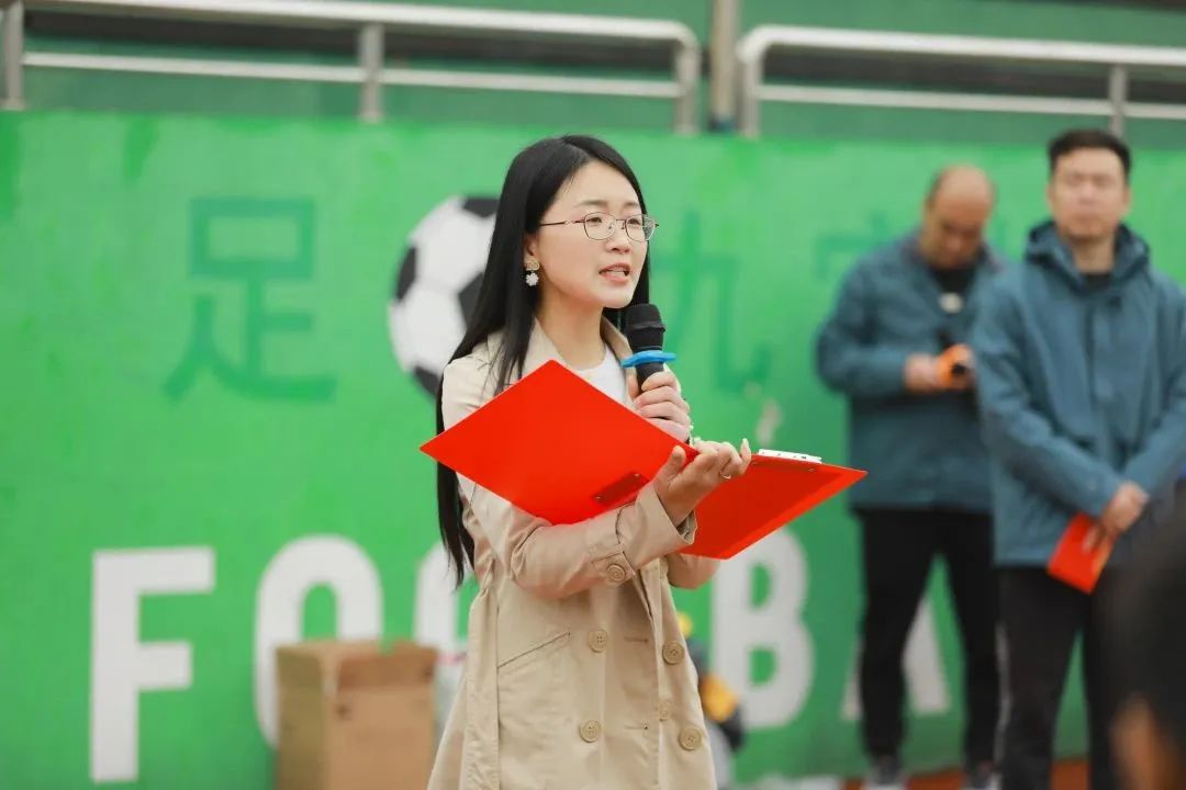 校园足球联赛拉开了帷幕,校园足球联赛圆满落下帷幕