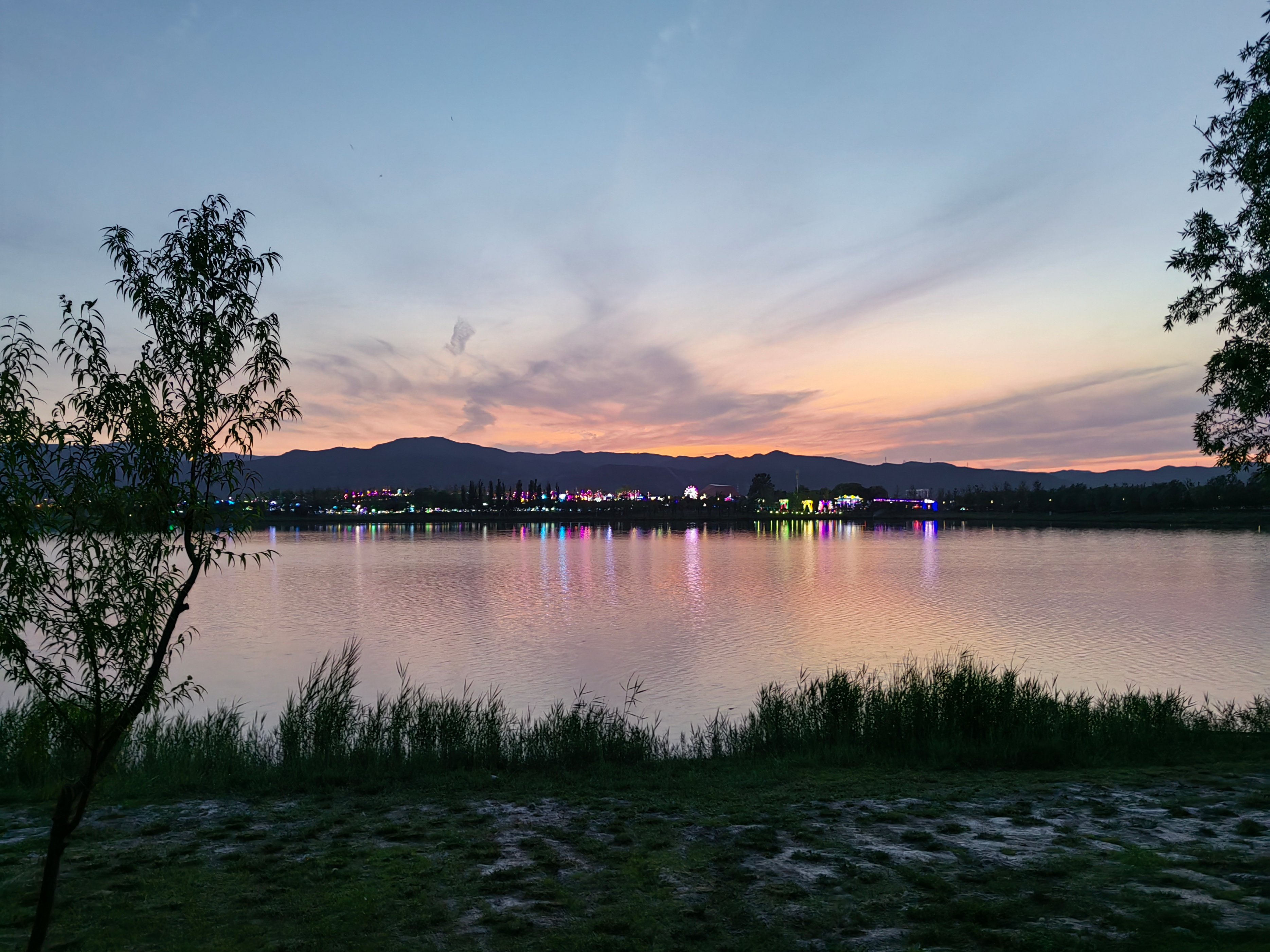 端午节陪爸爸妈妈游玩,端午节假期家人一起游玩聚餐