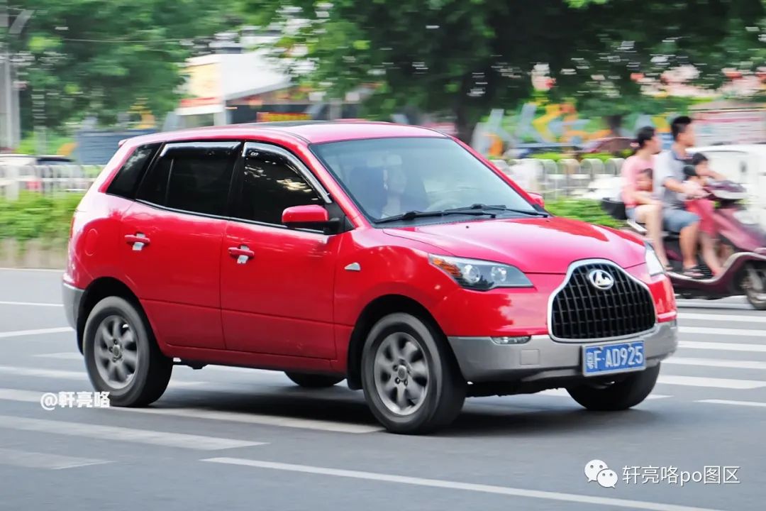 即使国产也少见丨三菱帕杰罗io/猎豹飞腾CFA6400