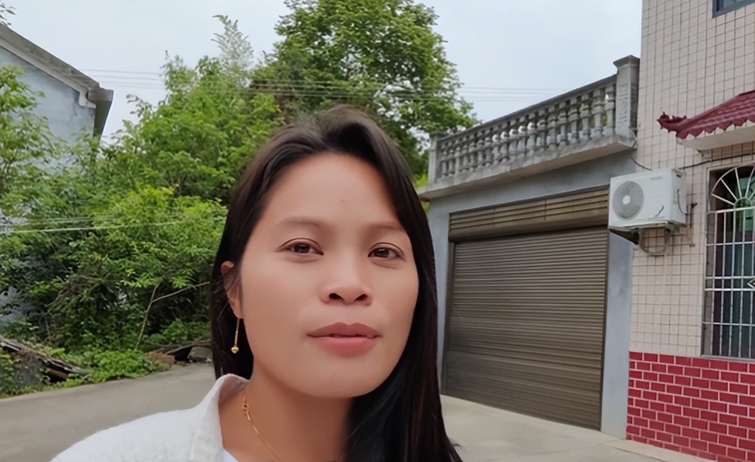 老挝媳妇嫁中国大叔在老挝生活,老挝媳妇嫁给外卖小哥