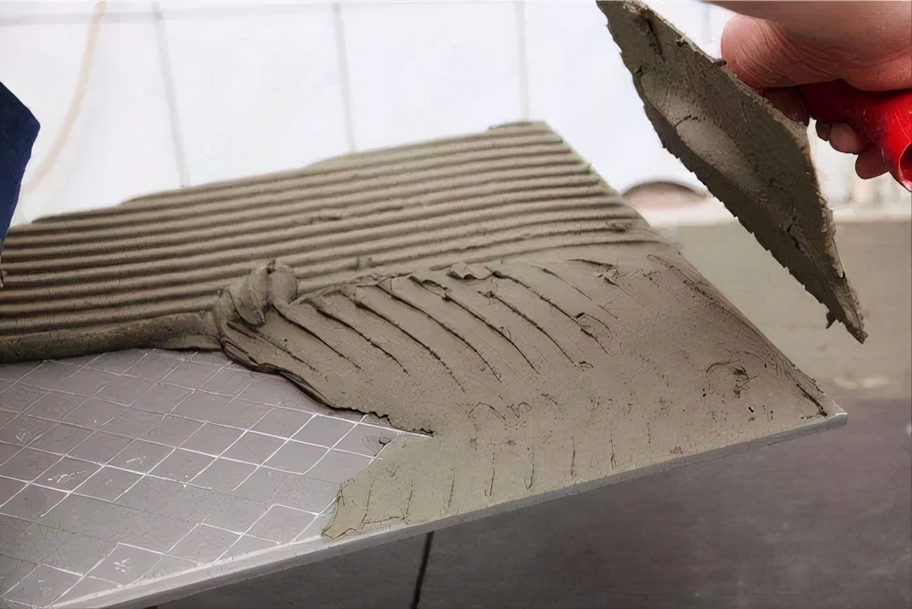 装修用多大的瓷砖最好用呢,装修为什么不推荐贴大瓷砖