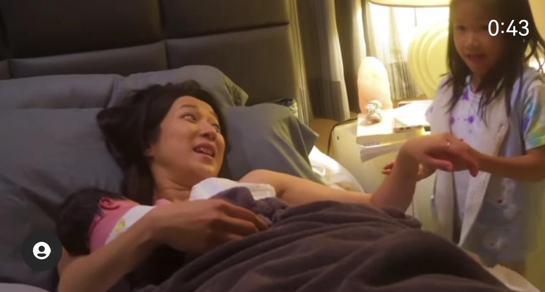 钟嘉欣为什么要在家分娩,钟嘉欣首次分享在家生三胎全过程