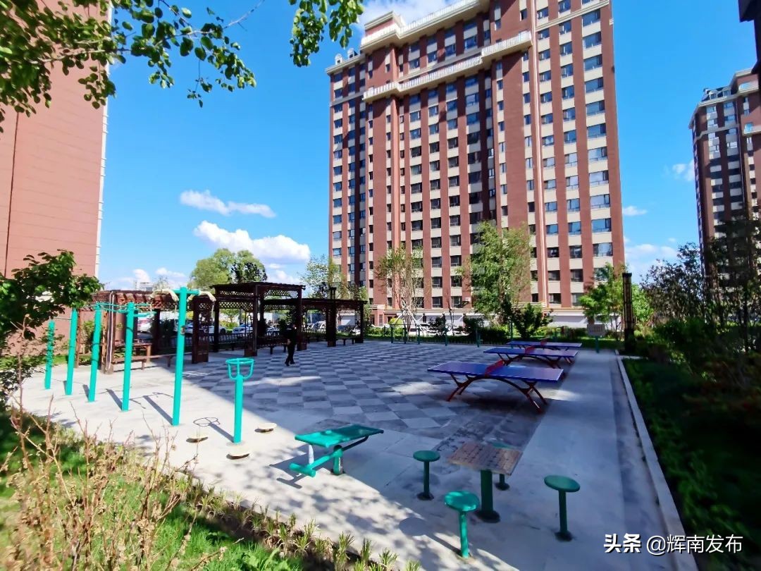 折叠式家用乒乓球桌健身器材,金属底座乒乓球健身器材