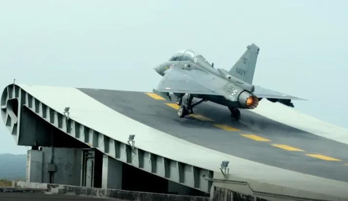 福建舰vs印度航母,福建舰和航母的差距