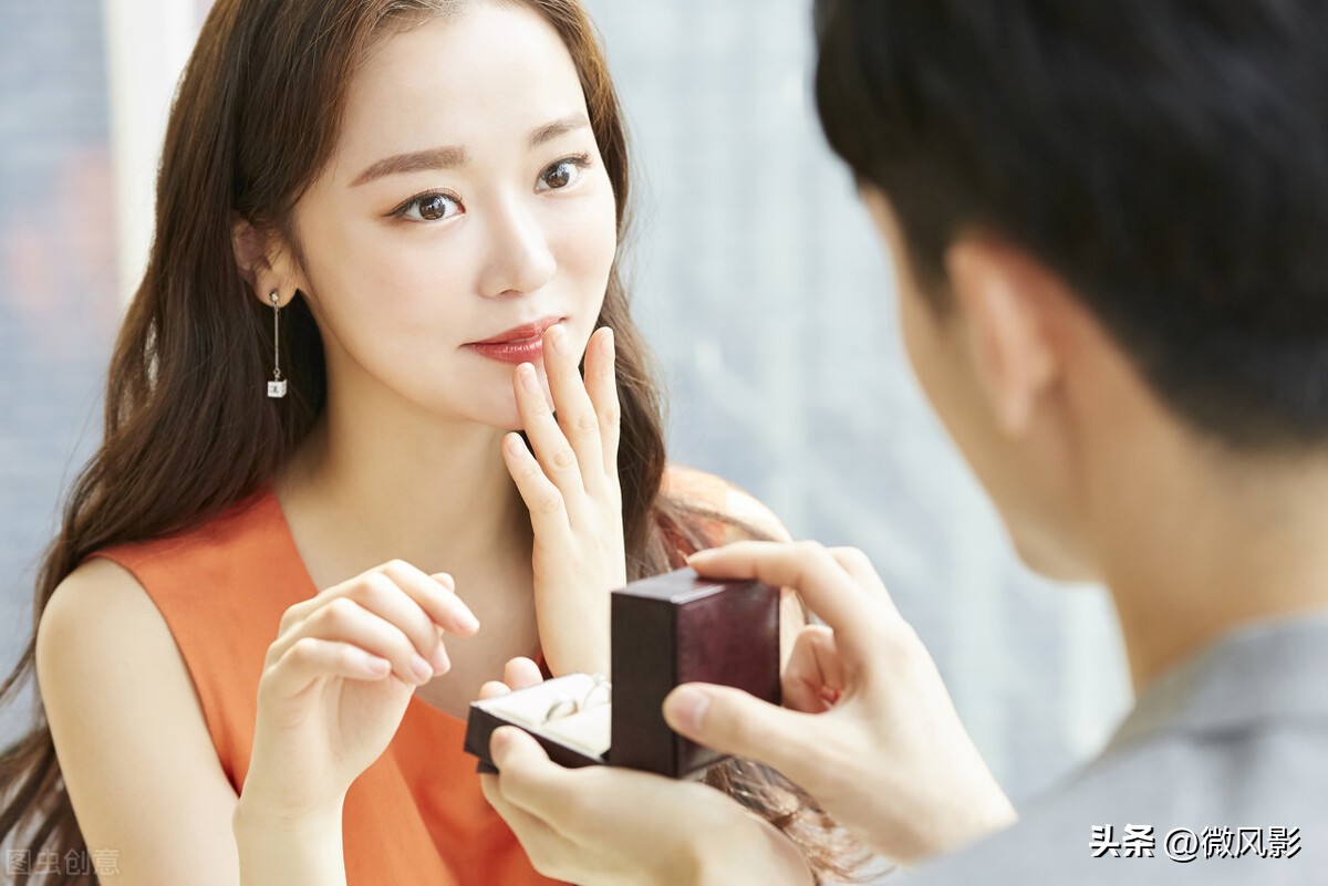 广东人听的经典粤语歌,经典粤语歌十首墨尔本的翡翠