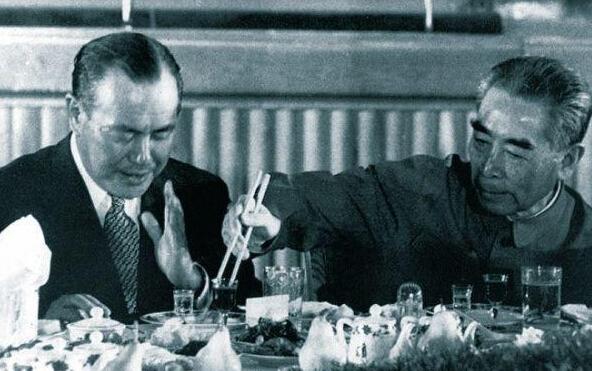 前日本外相回忆与邓公谈*鱼岛钓**问题：谈完他悠哉悠哉，我全身瘫软