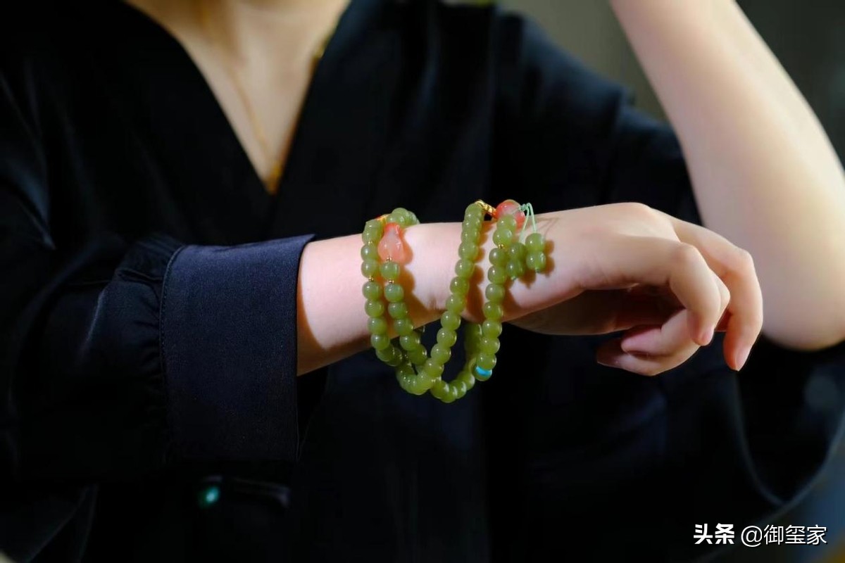 #和田玉#最简单，最快速鉴别和田玉的方法，你知道吗