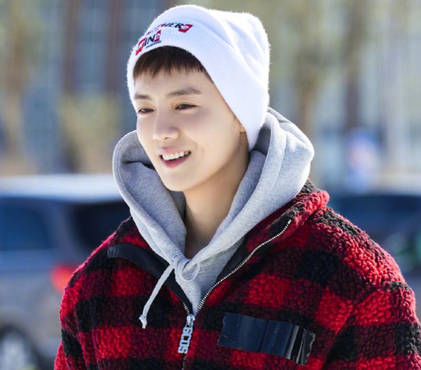 五哈第二季鹿晗为什么没来,鹿晗邓超通宵录制五哈引热议