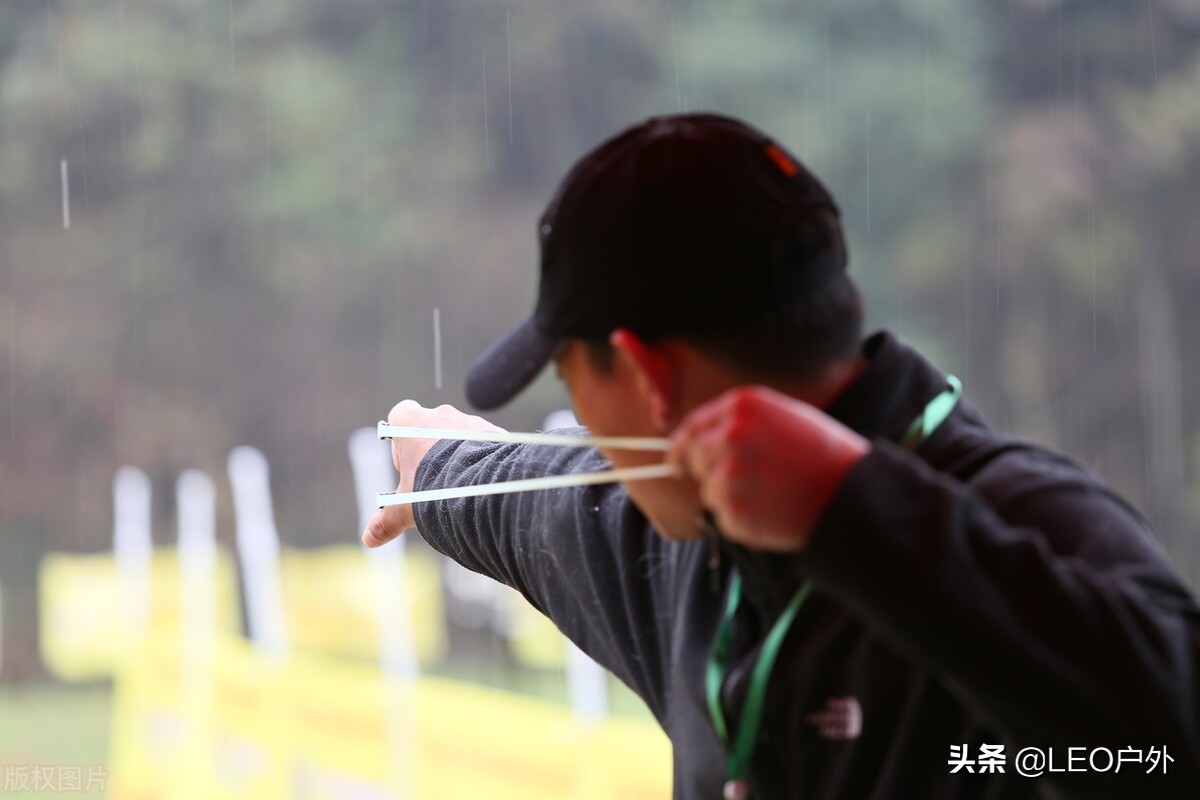 弹弓宽弓门和窄弓门的优缺点,弹弓弓门大还是弓门小好一些