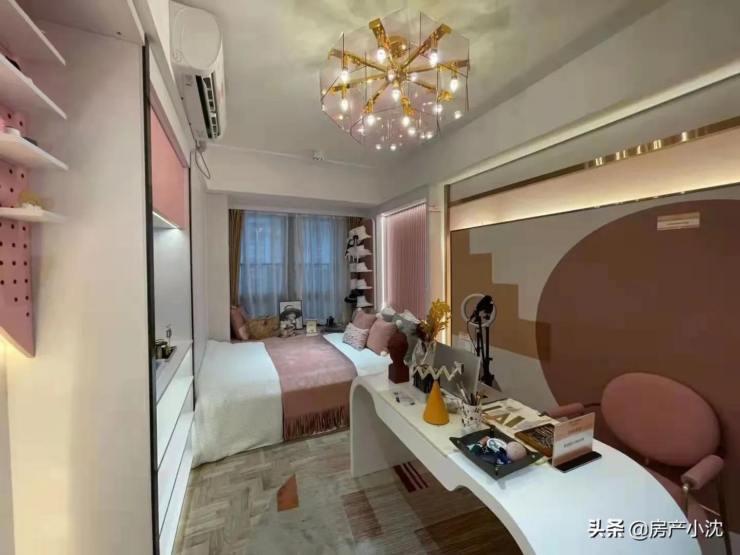 广州万科特价房首付2万,万科特价房135平