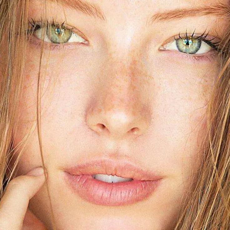 蓝眼睛和黑眼睛,蓝眼睛和黑眼睛哪个好