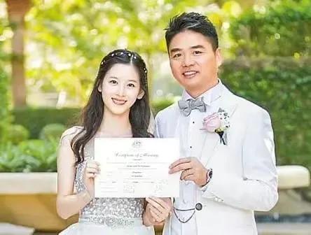 刘强东跨过了情场与商海，跨过了官司，却再也跨不过豁达的章泽天