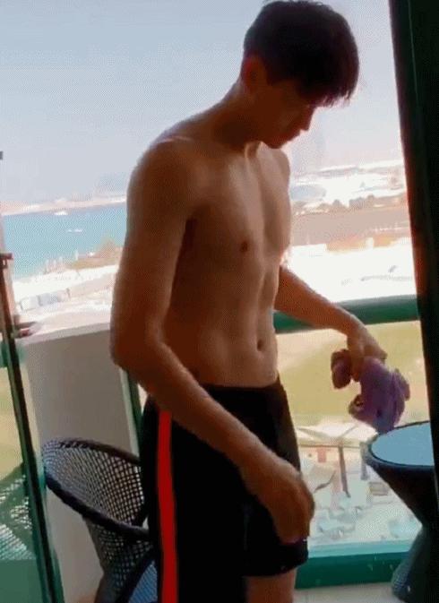 192厘米腹肌,183cm体育生腹肌