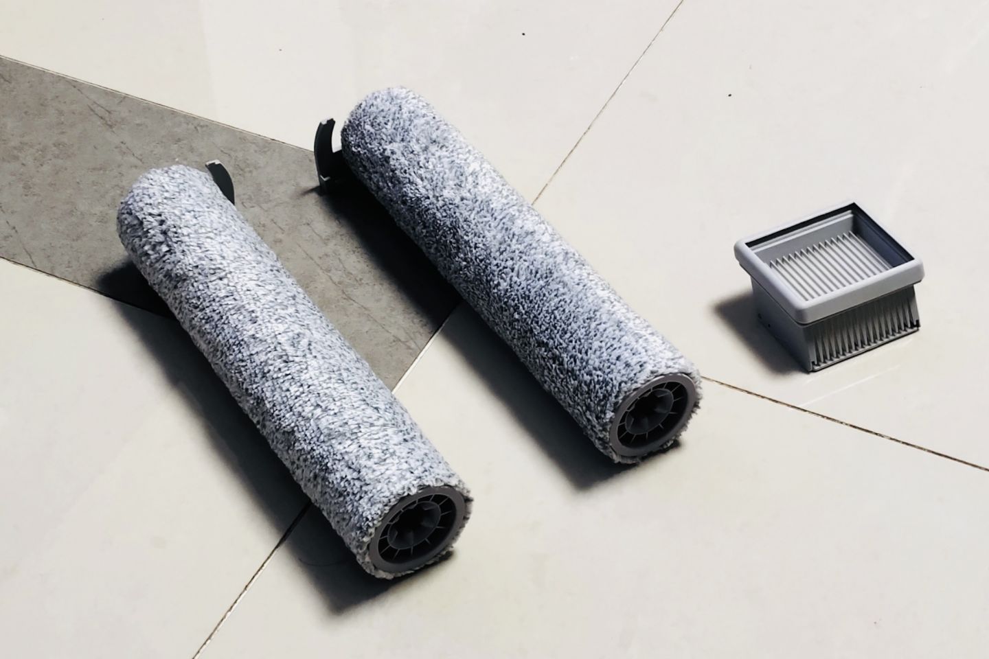 硅胶洗地机和滚刷洗地机,洗地机有必要买吗