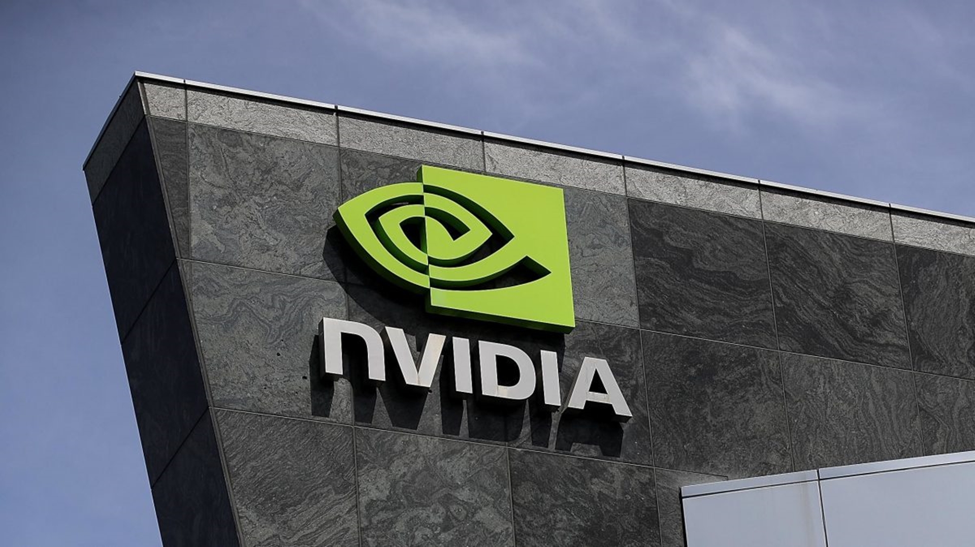 英伟达是什么公司,英伟达到底该不该更新